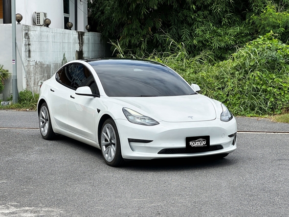 2023 TESLA Model 3 Long Range