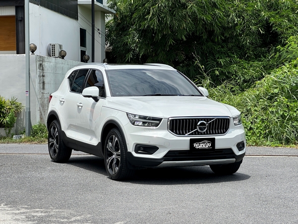 2021 VOLVO XC40 T5 AWD Inscription