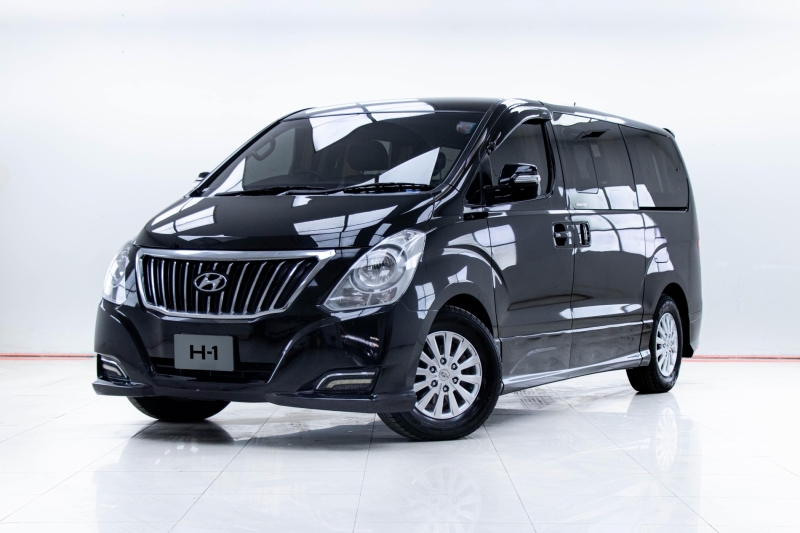 2017 HYUNDAI H-1 2.5 ELITE