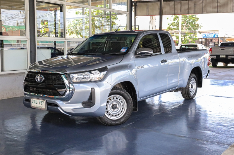 2019 TOYOTA HILUX REVO 2.4 E Smartcab Z-EDITION