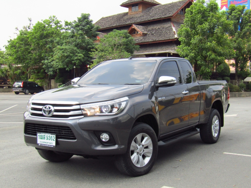 2015 TOYOTA HILUX REVO 2.4 G Smartcab Prerunner NAVI
