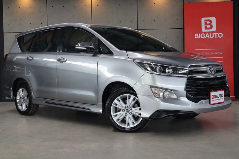 2017 TOYOTA INNOVA 2.8 V