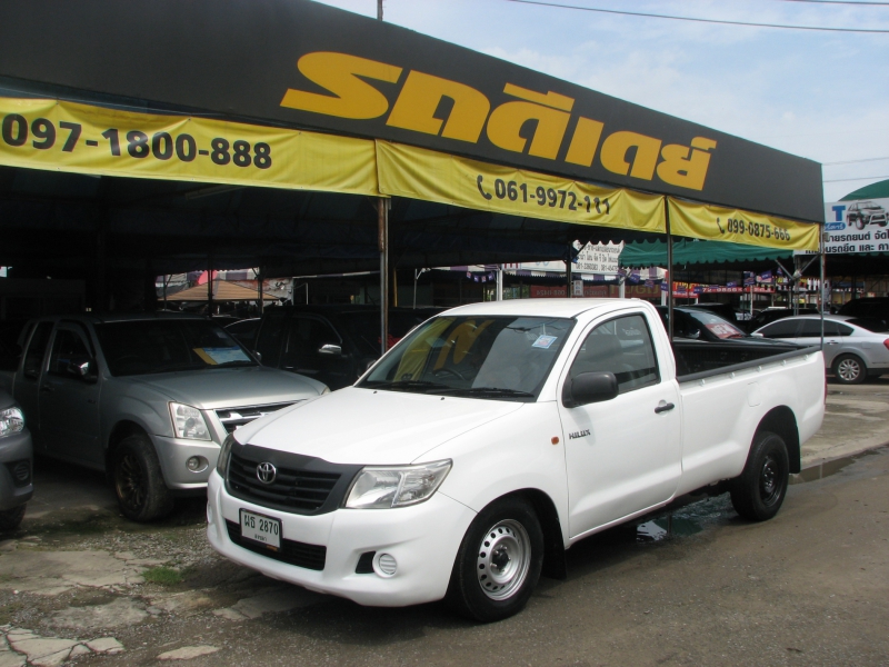 2012 TOYOTA HILUX VIGO 2.5 J STANDARD CAB