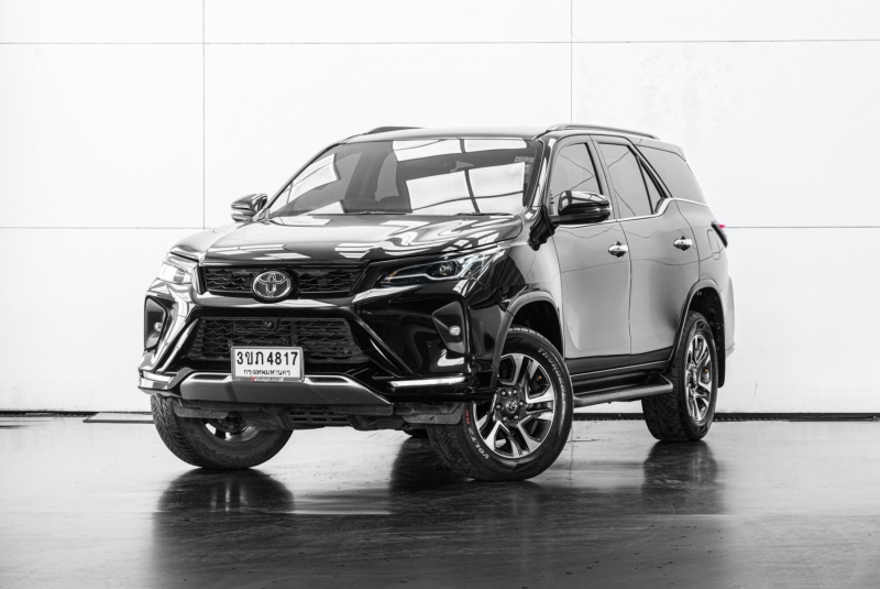 2022 TOYOTA FORTUNER 2.4 V LEADER 4WD