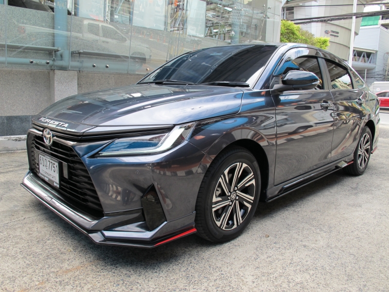 2025 TOYOTA YARIS ATIV Premium Luxury
