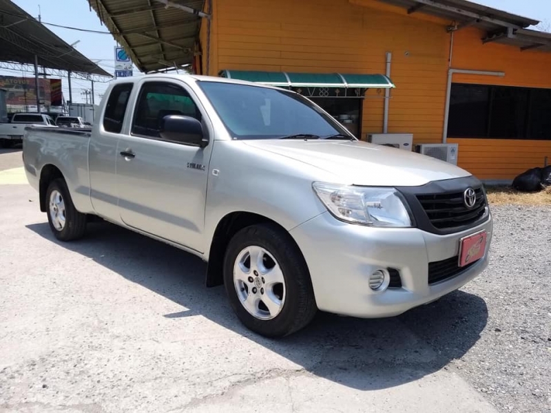 2012 TOYOTA HILUX VIGO 2.5 J STANDARD CAB