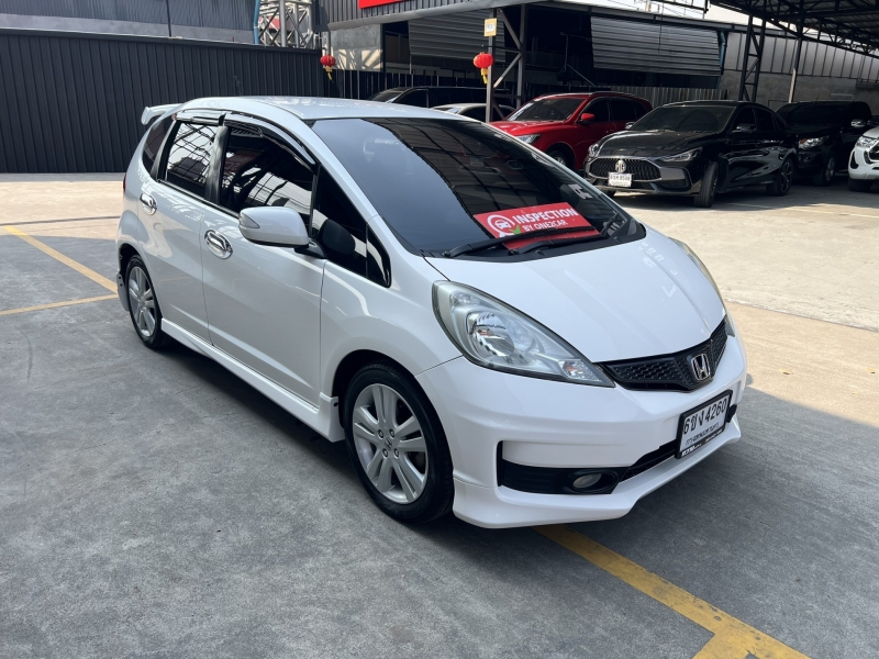 2013 HONDA JAZZ 1.5 SV i-VTEC (AS)