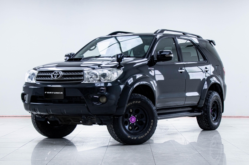 2011 TOYOTA FORTUNER 3.0 V