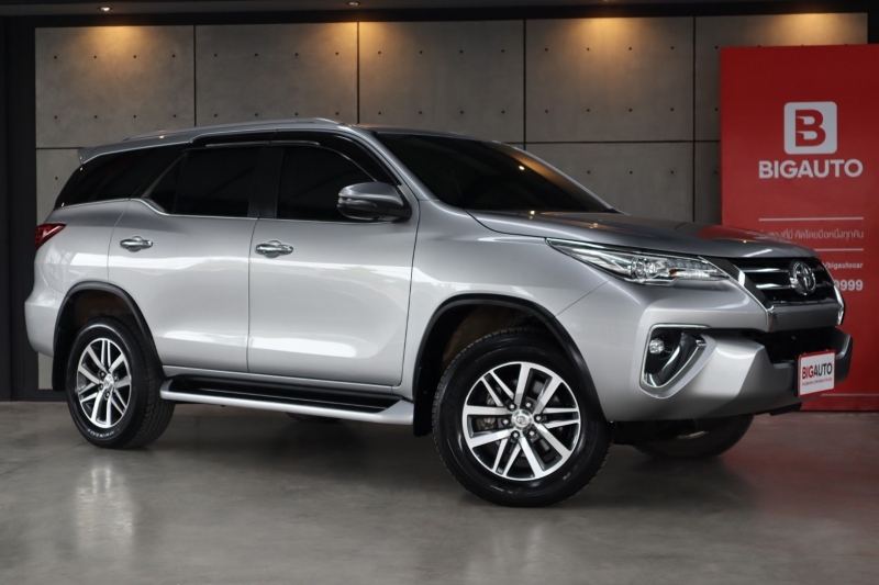 2019 TOYOTA FORTUNER 2.4 V