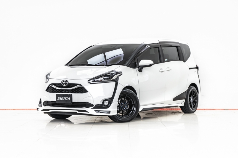 2020 TOYOTA SIENTA 1.5 V