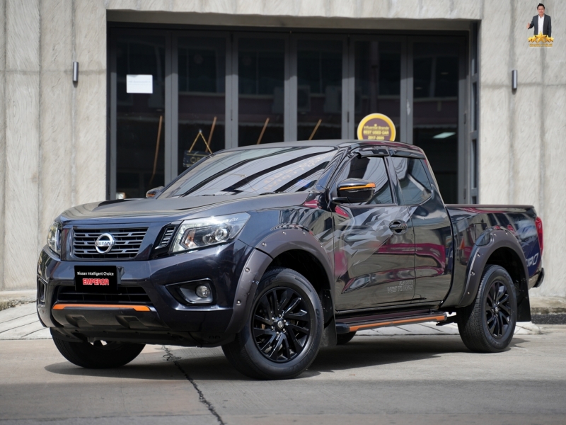 2020 NISSAN NAVARA NP300 KING CAB 2.5 E CALIBRE Black Edition