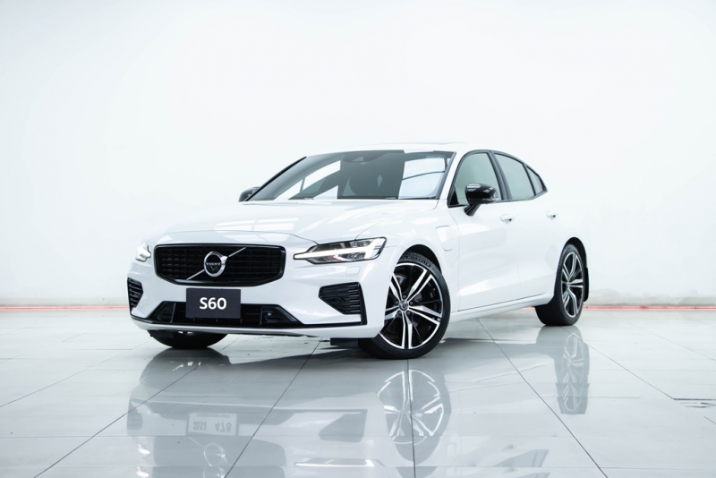 2021 VOLVO S60 2.0T