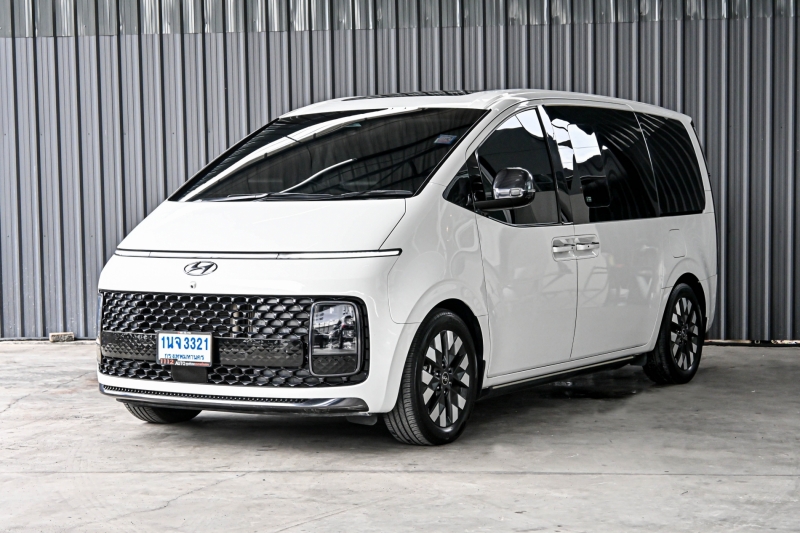 2023 HYUNDAI STARIA 2.2 PREMIUM Sunroof