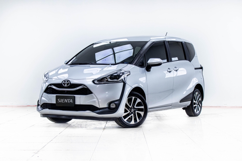 2022 TOYOTA SIENTA 1.5 V