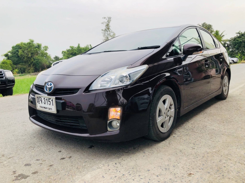 2011 TOYOTA PRIUS 1.8 Standard Grade