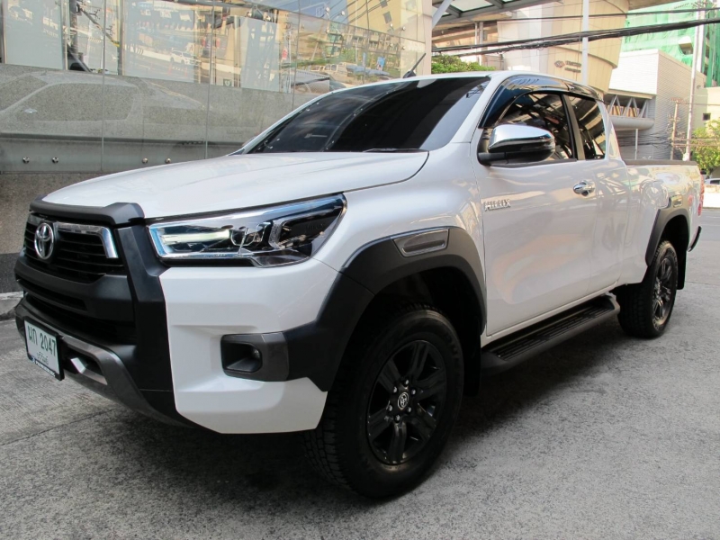 2025 TOYOTA HILUX REVO 2.4 Entry Smartcab Prerunner