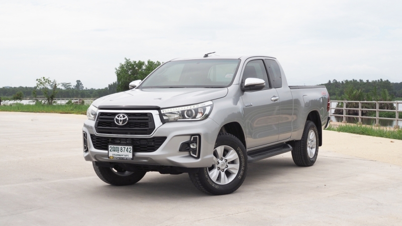 2018 TOYOTA HILUX REVO 2.4 E 4WD Smartcab
