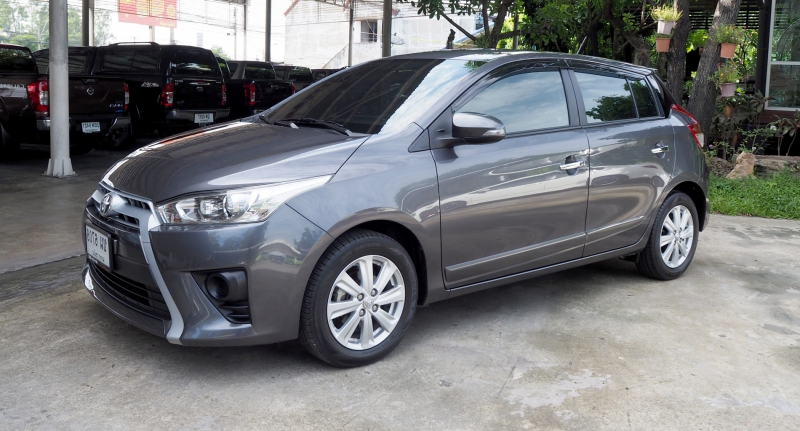 2017 TOYOTA YARIS 1.2 G