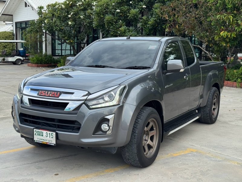 2018 ISUZU D-MAX โฉมสอง (12-19) Hi-Lander CAB4 1.9 Ddi Z