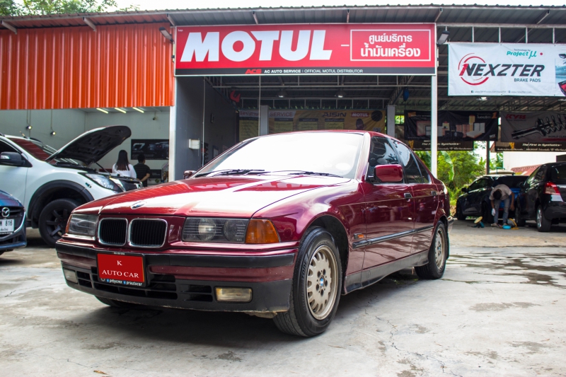 1994 BMW SERIES 3 318i (4Dr)