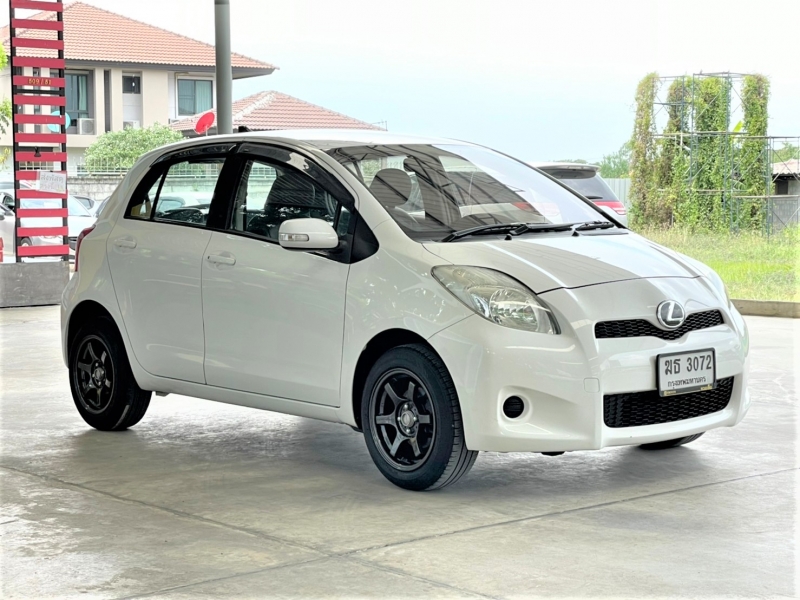2012 TOYOTA YARIS 1.5 E