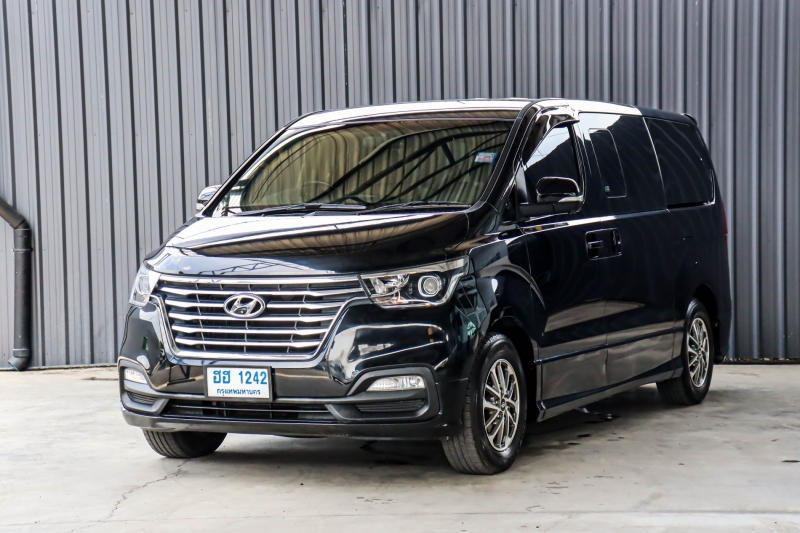2019 HYUNDAI H-1 2.5 DELUXE
