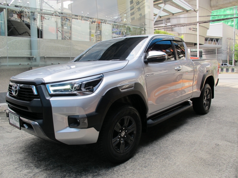 2024 TOYOTA HILUX REVO 2.4 Entry Smartcab Prerunner