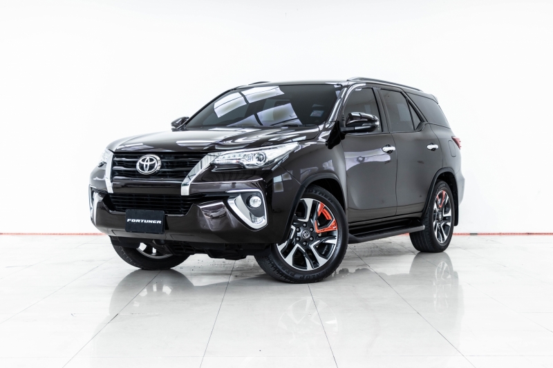 2017 TOYOTA FORTUNER 2.4 G