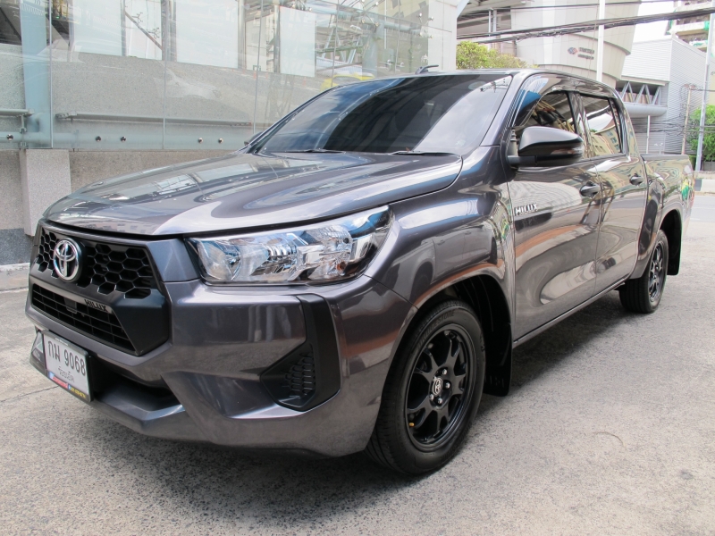 2024 TOYOTA HILUX REVO 2.4 Entry Doublecab Z-Edition