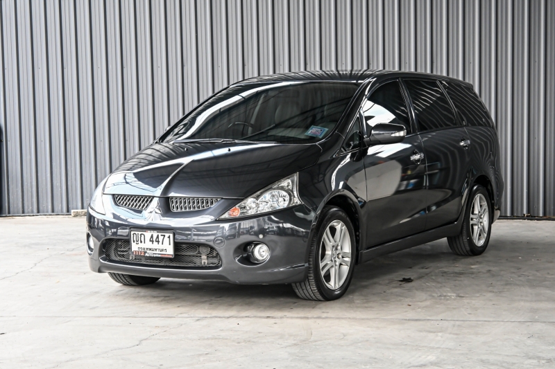 2011 MITSUBISHI SPACE WAGON 2.4 GLS MIVEC