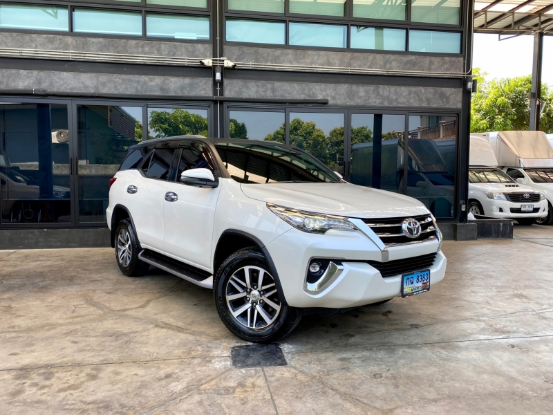 2017 TOYOTA FORTUNER 2.4 V