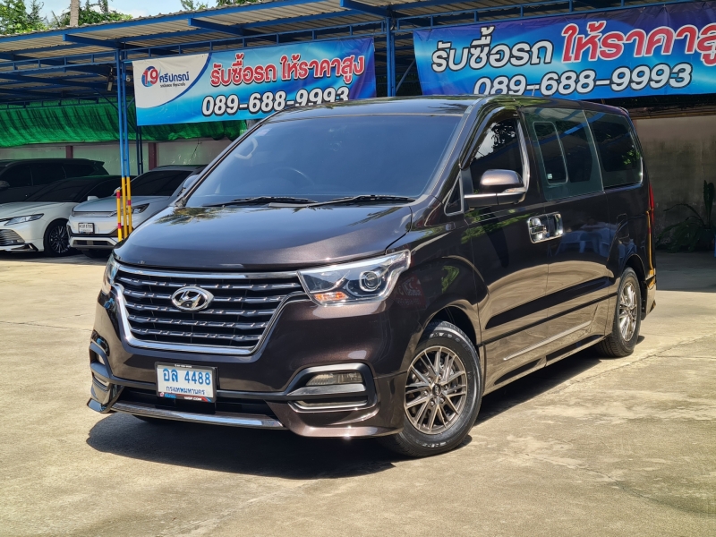 2020 HYUNDAI H-1 2.5 DELUXE