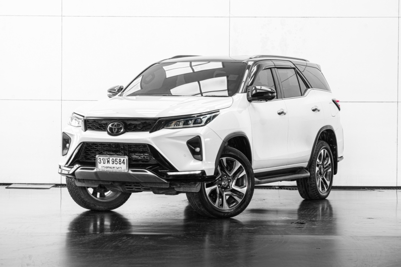 2022 TOYOTA FORTUNER 2.4 LEGENDER 2WD