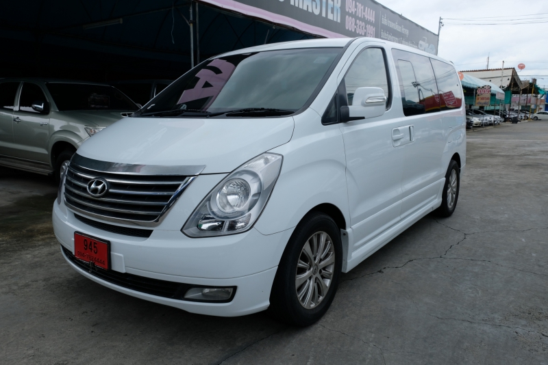 2011 HYUNDAI GRAND STAREX 2.5 VIP