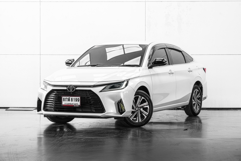 2023 TOYOTA YARIS ATIV Premium Luxury