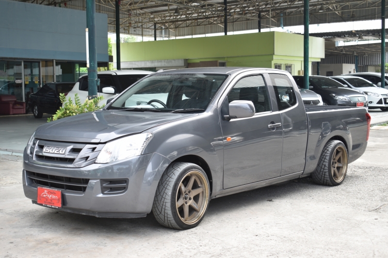 2015 ISUZU D-MAX โฉมสอง (12-19) SPACE CAB 2.5 L