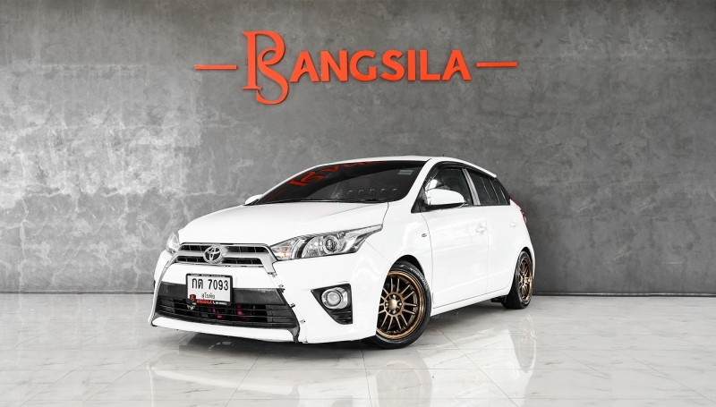 2016 TOYOTA YARIS 1.2 E