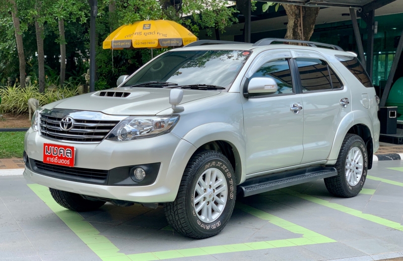 2013 TOYOTA FORTUNER 2.5 G