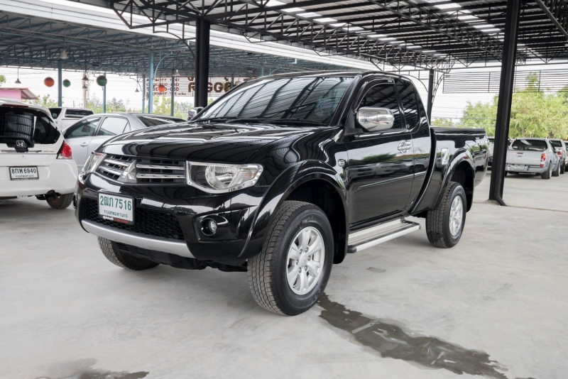 2014 MITSUBISHI TRITON MEGA CAB 2.4 GLX PLUS
