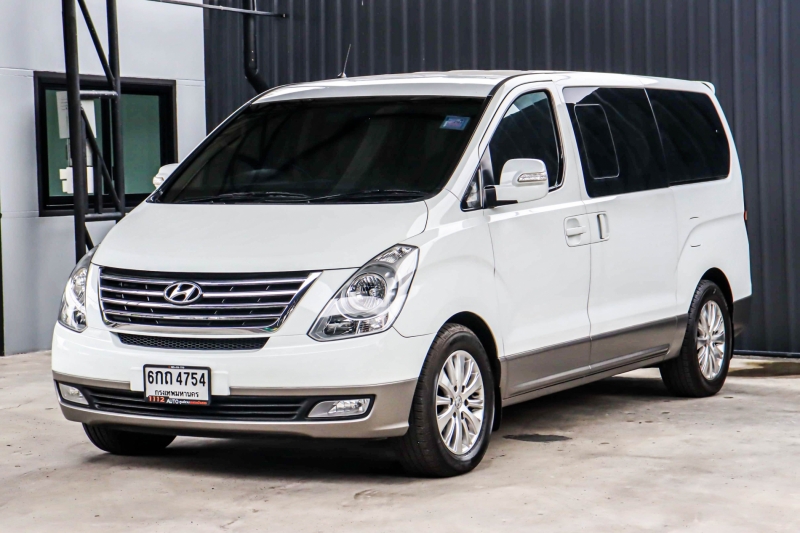 2011 HYUNDAI GRAND STAREX 2.5 VIP