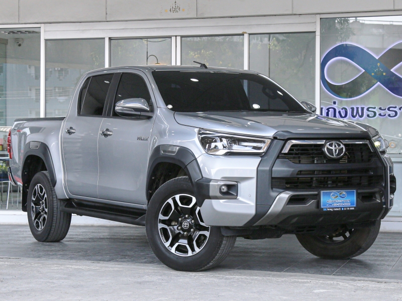 2022 TOYOTA HILUX REVO 2.4 Doublecab Prerunner MID
