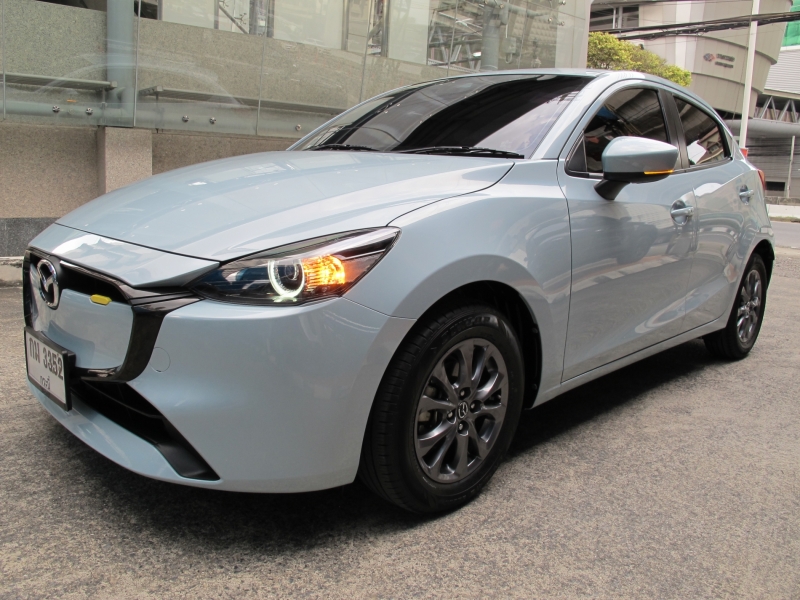 2025 MAZDA 2