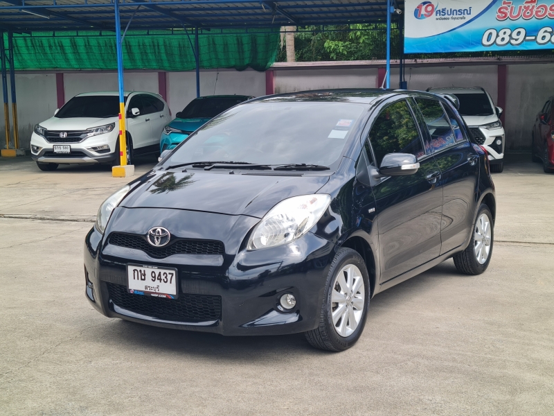 2013 TOYOTA YARIS 1.5 E