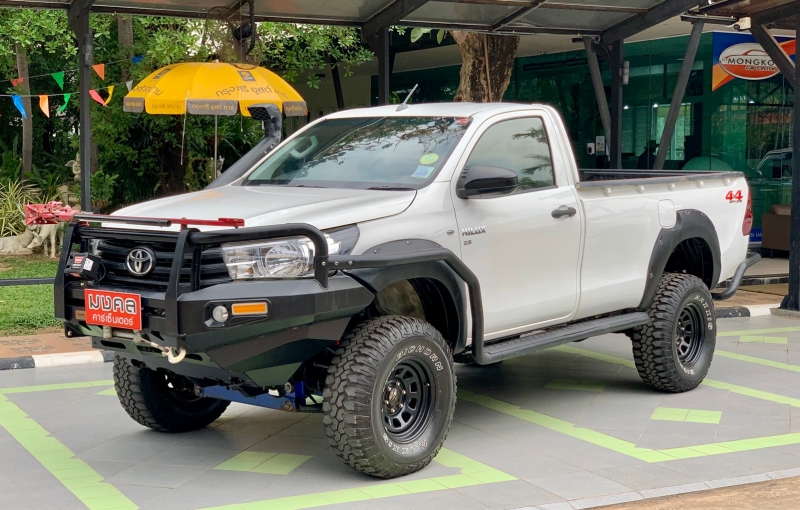 2016 TOYOTA HILUX REVO 2.8 J 4WD Standard Cab