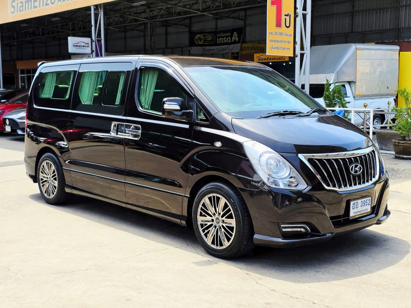 2018 HYUNDAI H-1 2.5 ELITE