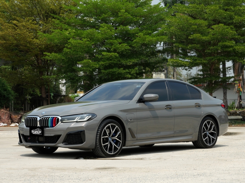 2021 BMW SERIES 5 530e M Sport
