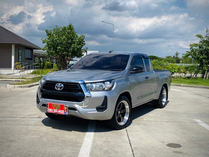 2022 TOYOTA HILUX REVO 2.4 E Smartcab Z-EDITION