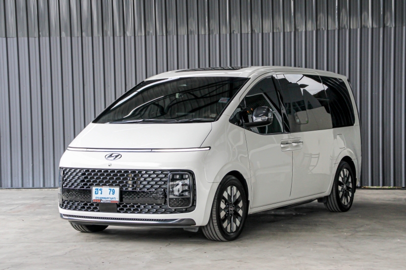 2022 HYUNDAI STARIA 2.2 PREMIUM Sunroof