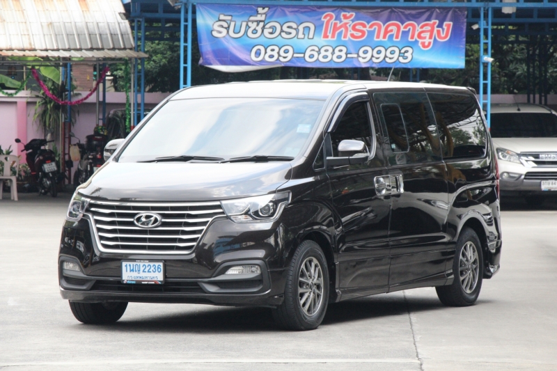2018 HYUNDAI H-1 2.5 DELUXE