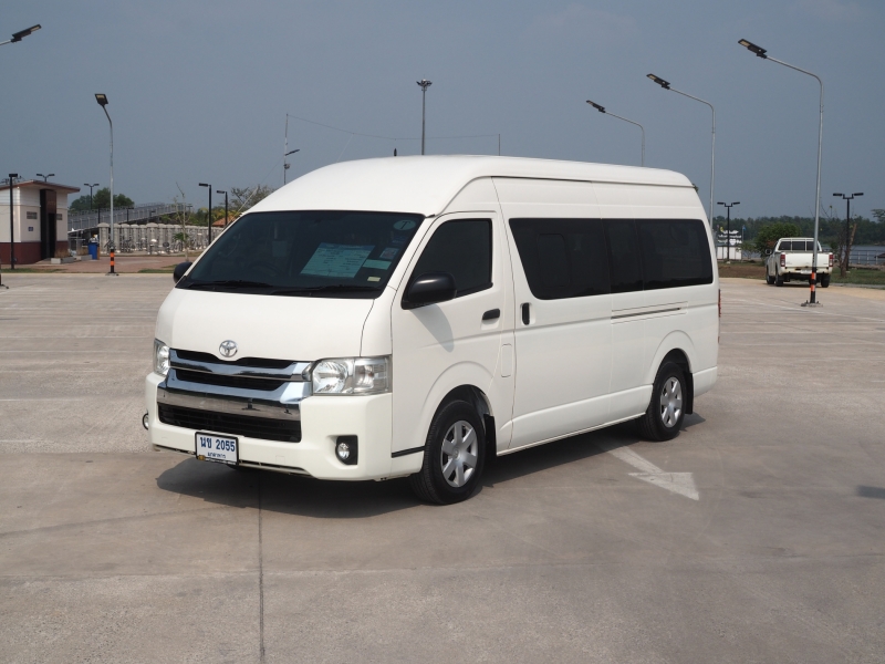 2017 TOYOTA COMMUTER 3.0 D4D